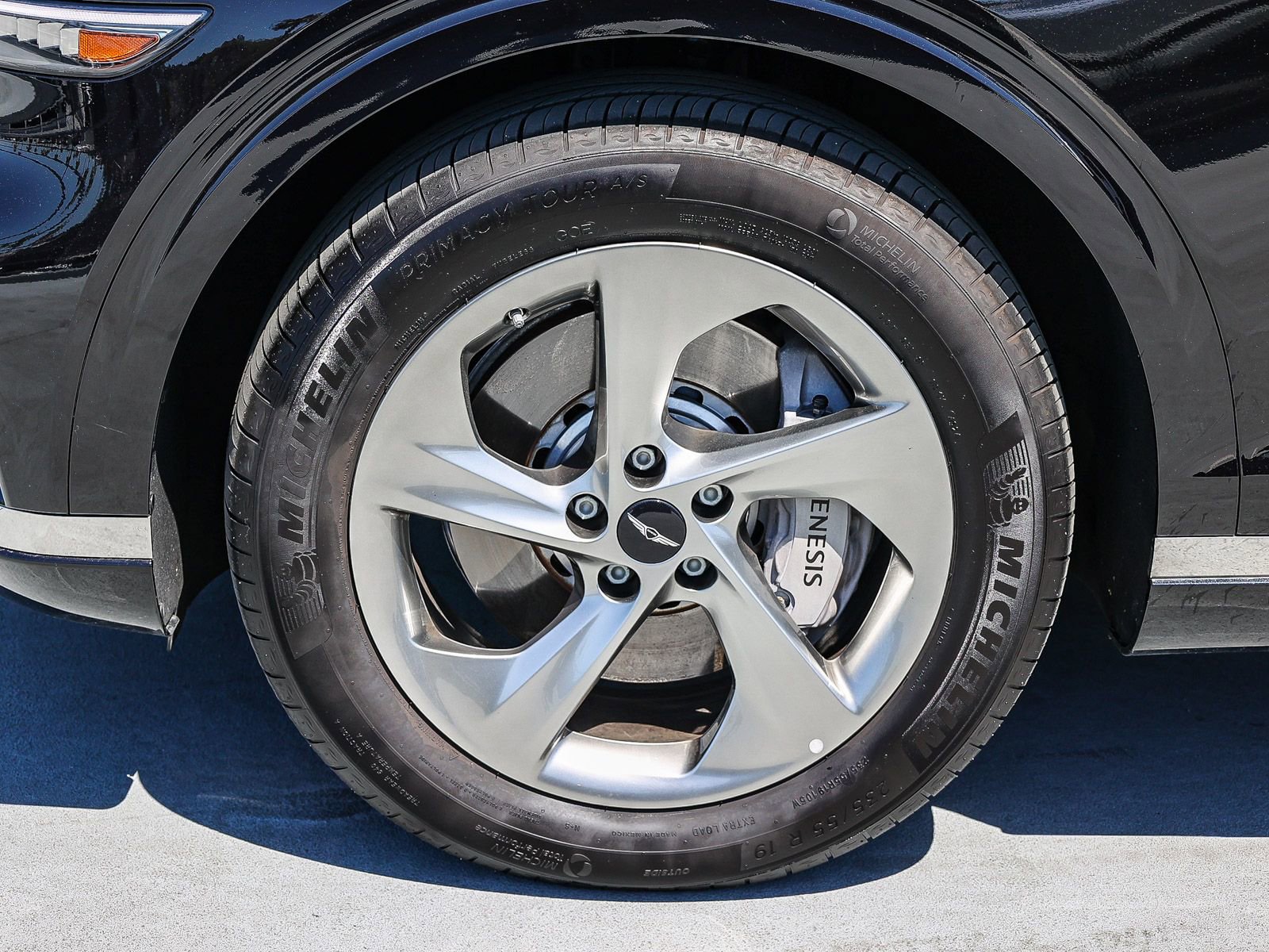 Used 2026 Genesis GV70 2.5T Select image 9