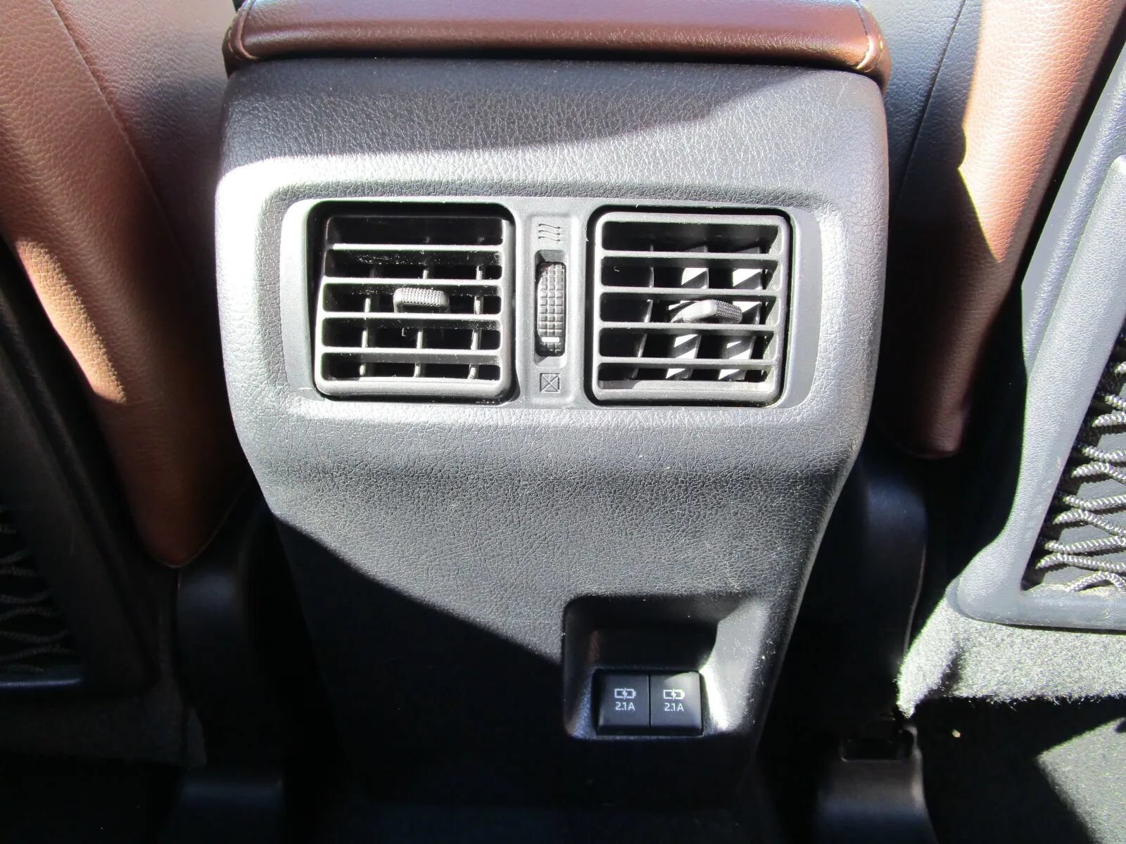 Used 2022 Toyota 4Runner Limited AWD/4WD image 21