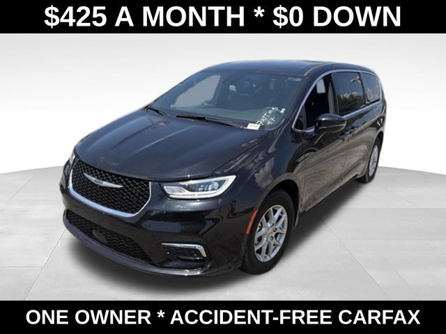 Used 2025 Chrysler Pacifica Select FWD 360° Tour