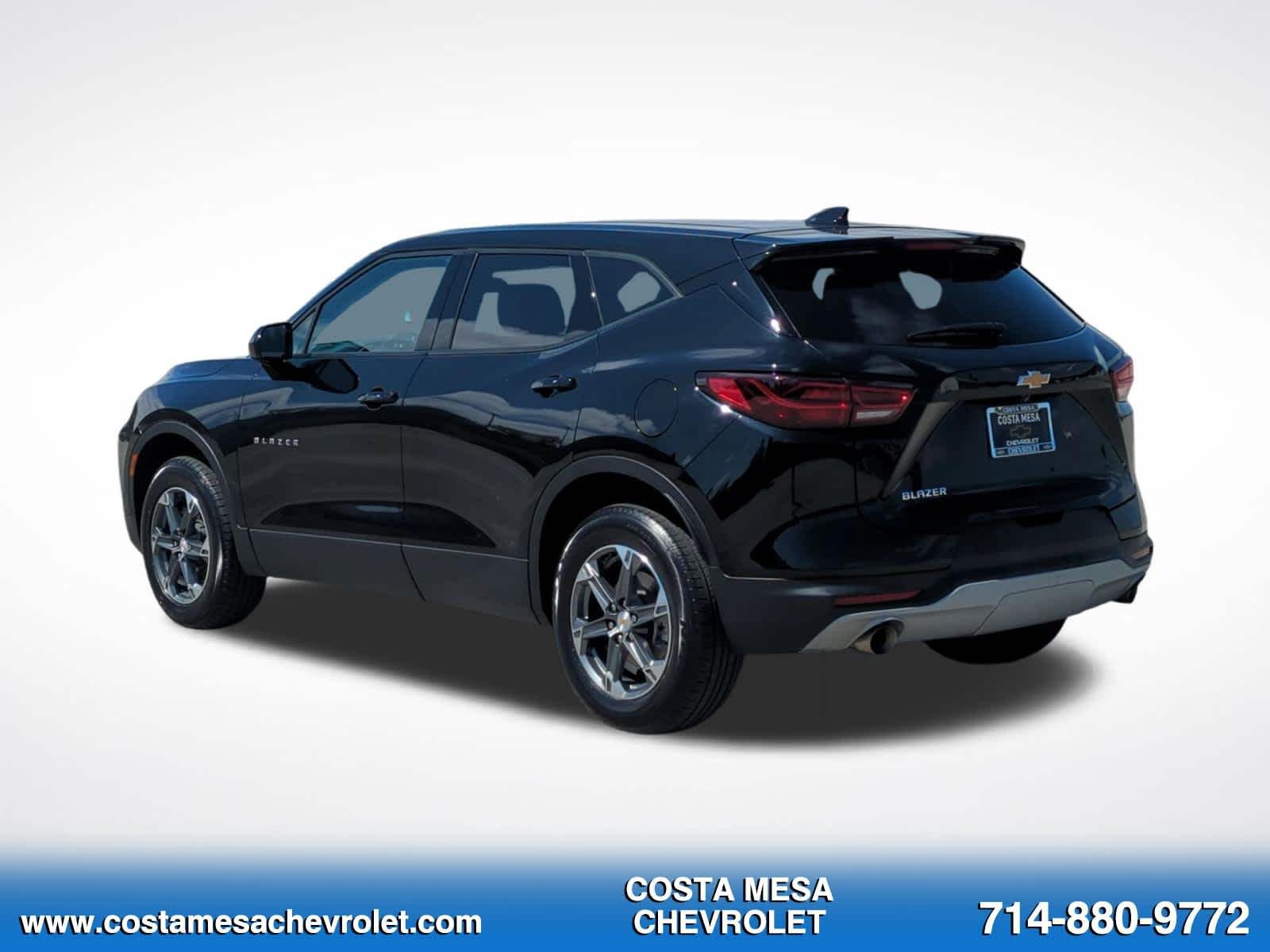 Used 2025 Chevrolet Blazer LT FWD image 7