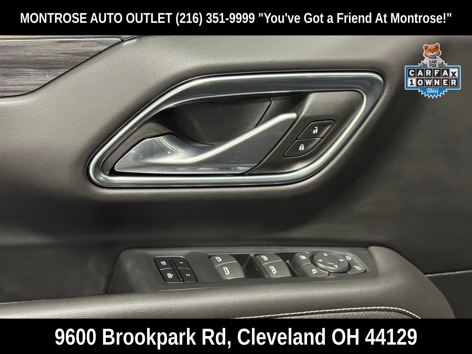 Used 2023 GMC Yukon XL SLT w/ SLT Premium Package image 12