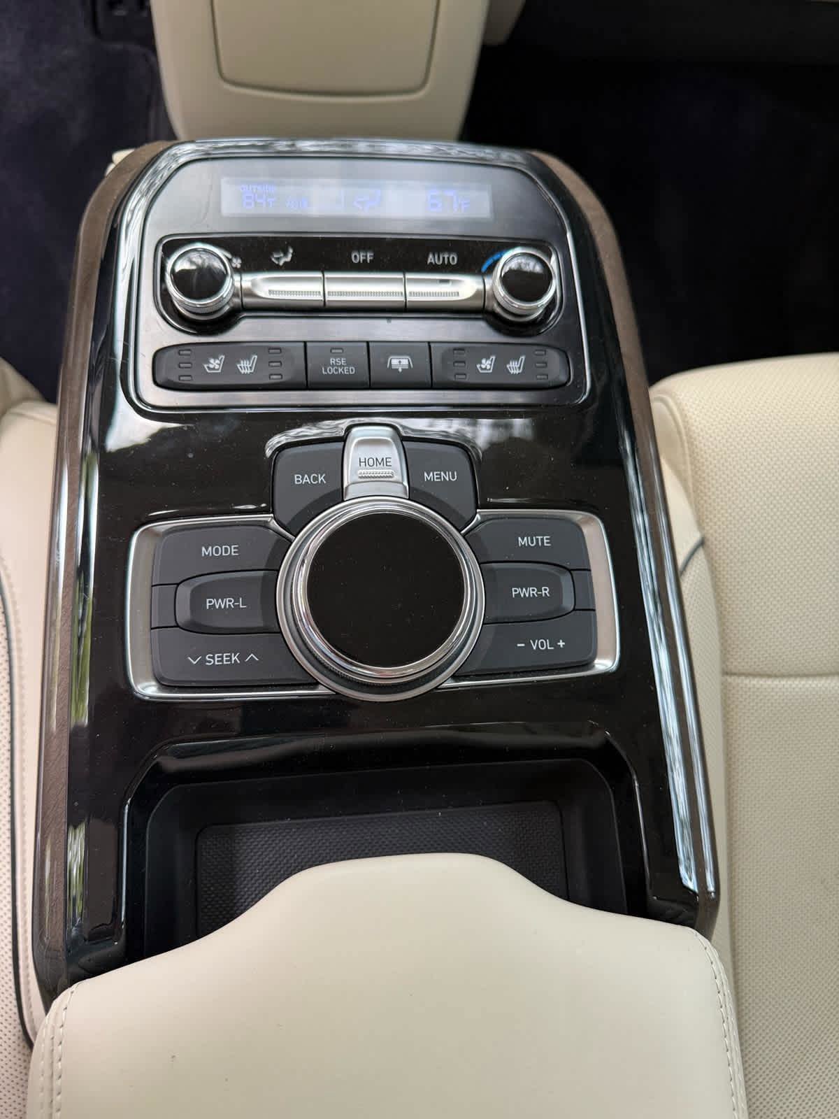 Used 2018 Genesis G90 5.0 Ultimate AWD/4WD image 17