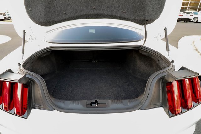 Used 2018 Ford Mustang Shelby GT350 w/ Convenience Package image 30