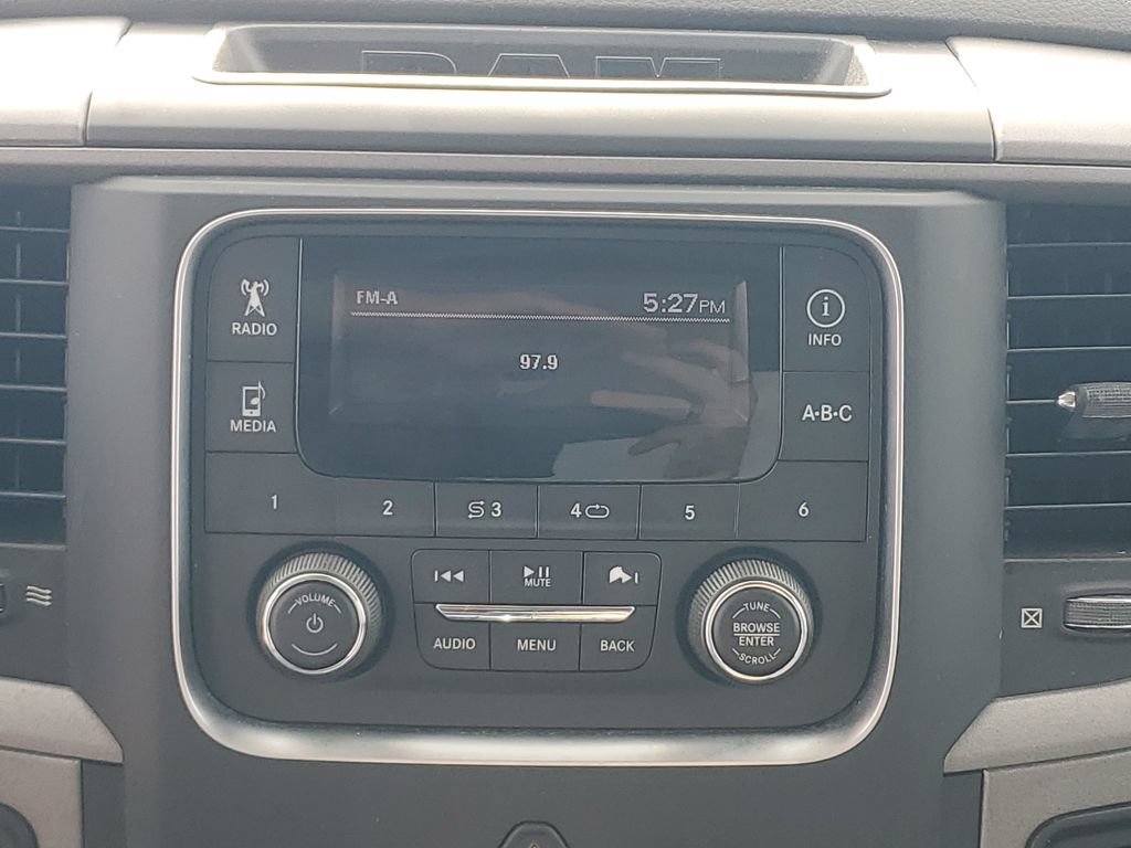 Used 2017 RAM 1500 Express RWD image 13