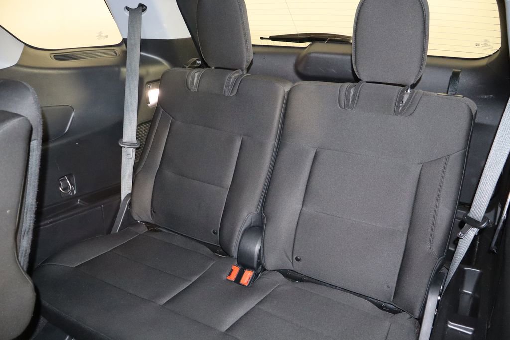 Used 2021 Ford Explorer XLT image 17