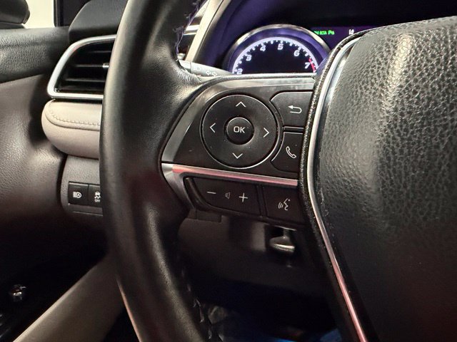 Used 2018 Toyota Camry XLE FWD image 16