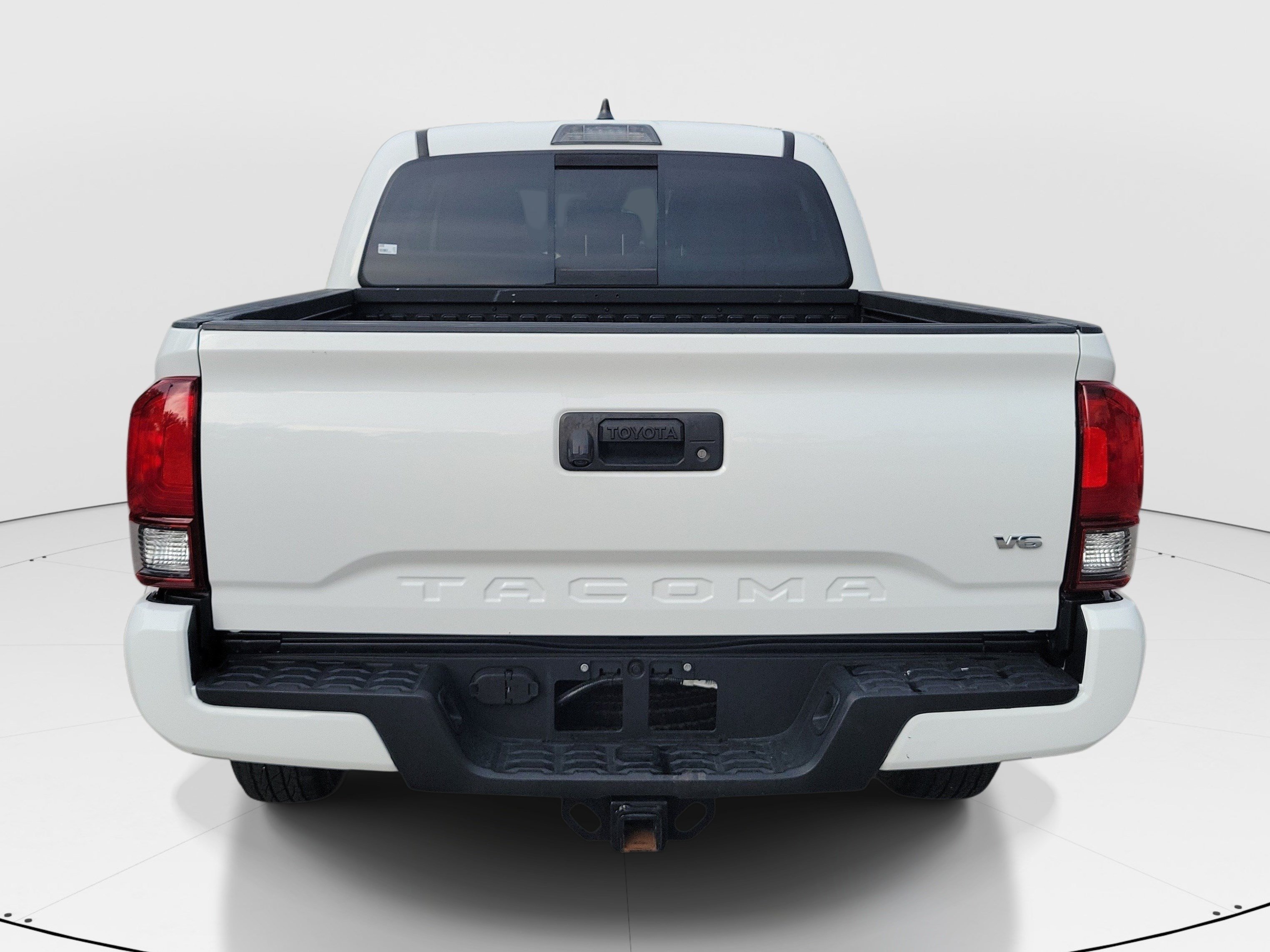 Used 2023 Toyota Tacoma SR5 w/ Technology Package RWD image 6