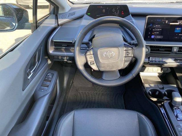 Used 2025 Toyota Prius XLE image 12
