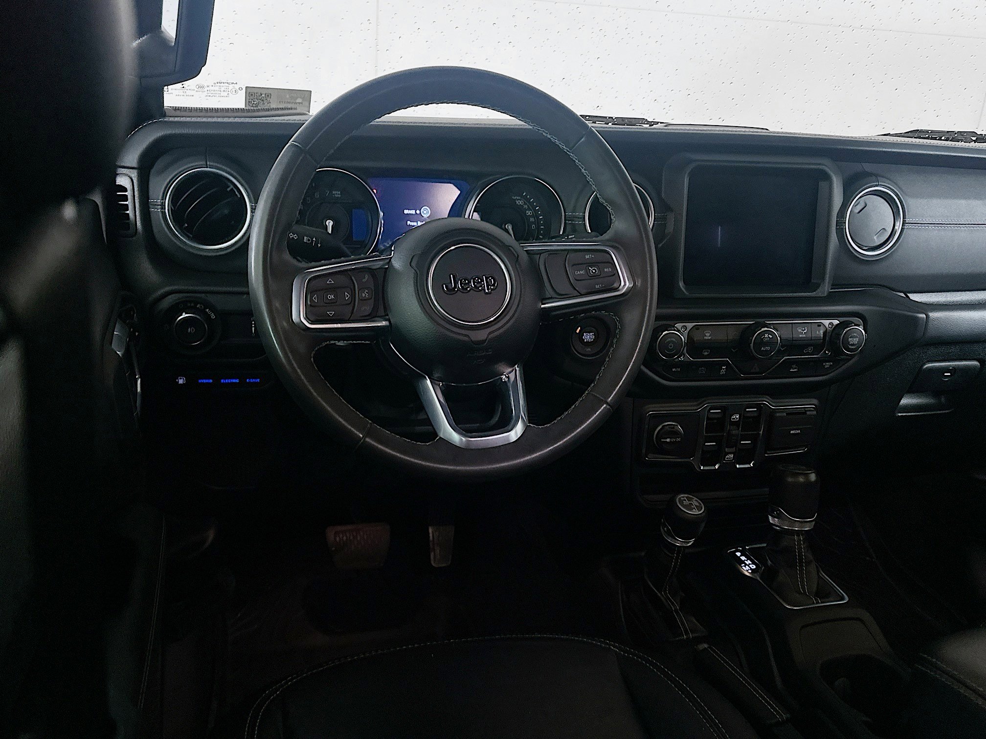 Used 2023 Jeep Wrangler Sahara image 17