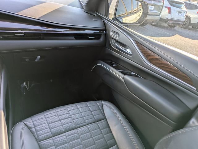 Used 2023 Cadillac Escalade Sport Platinum w/ LPO, ONYX Package image 17