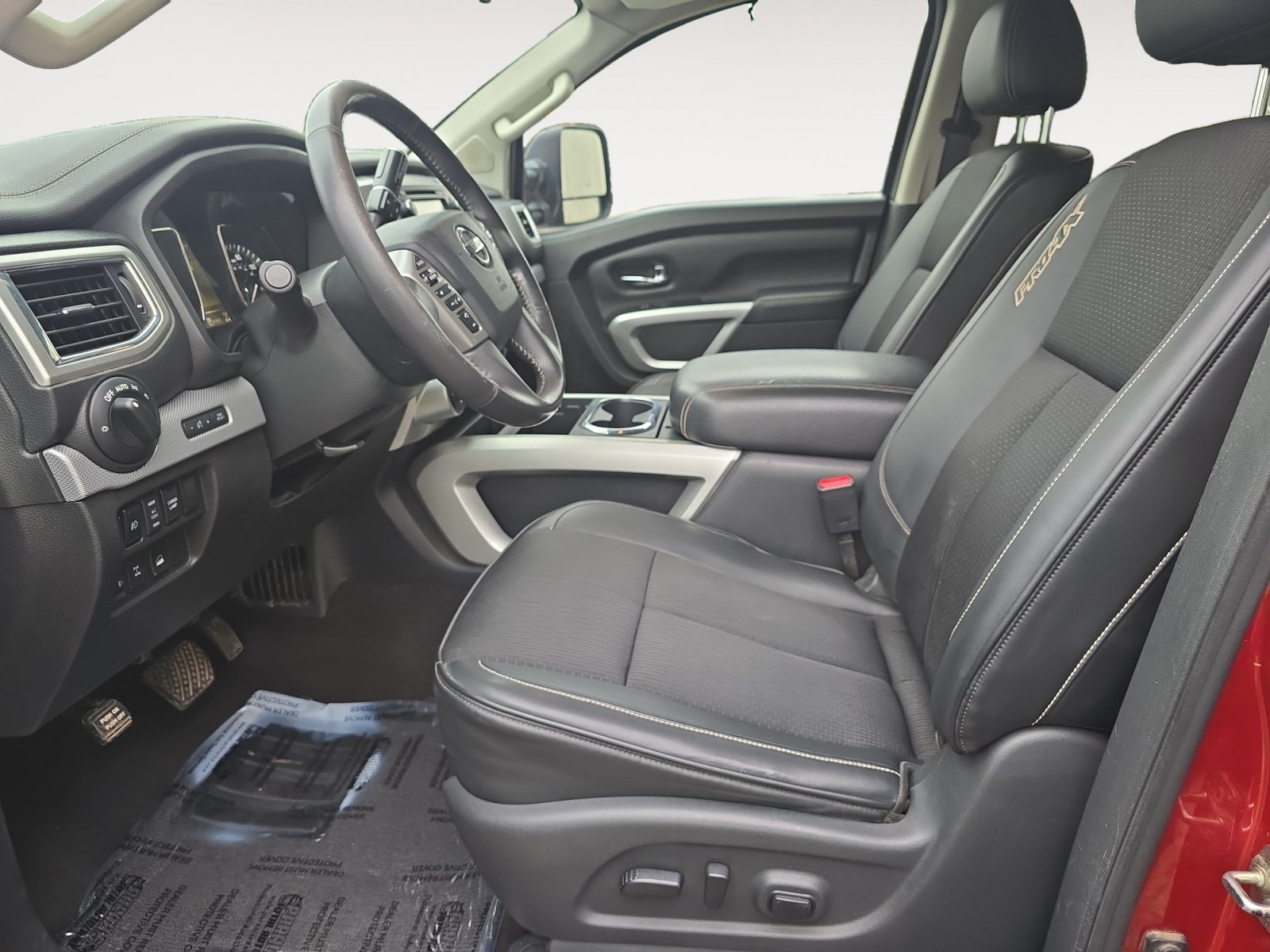 Used 2017 Nissan Titan PRO-4X AWD/4WD image 21