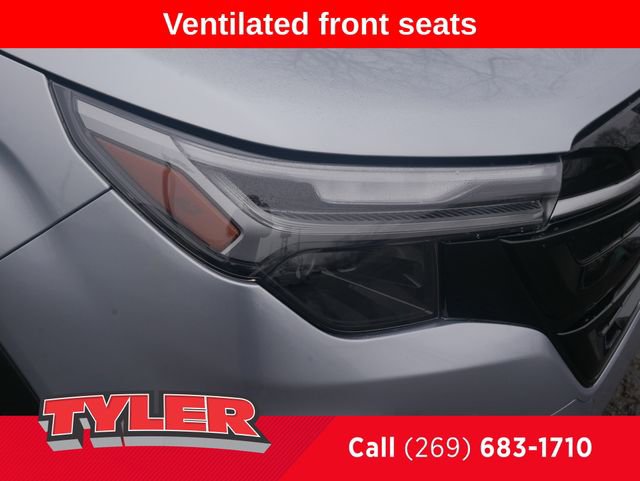 Used 2025 Subaru Forester Touring image 10