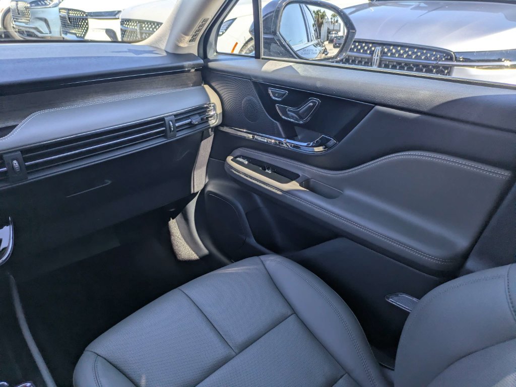 Certified 2025 Lincoln Corsair Grand Touring w/ Equipment Group 301A AWD/4WD image 21