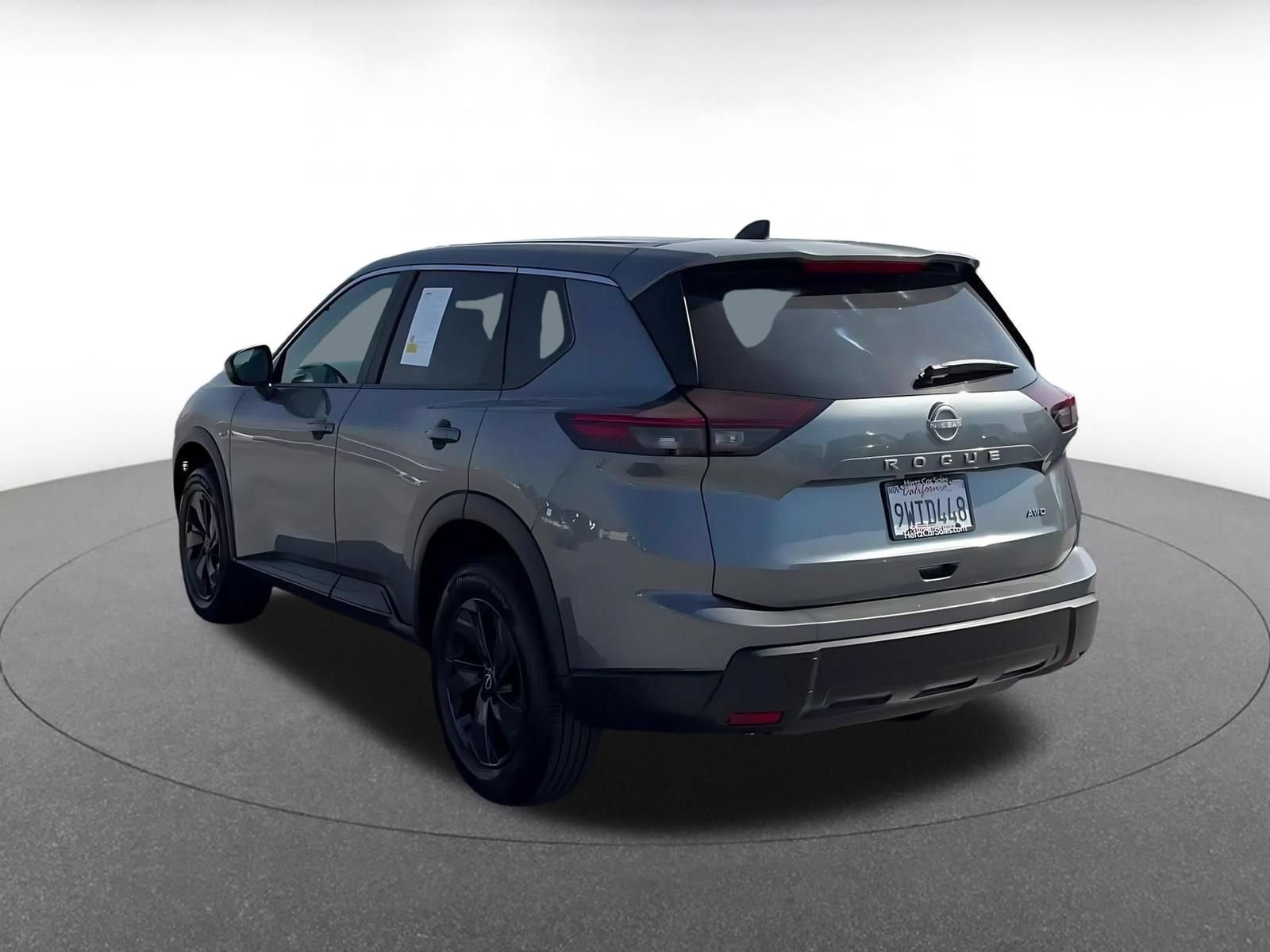 Used 2026 Nissan Rogue SV AWD/4WD image 10