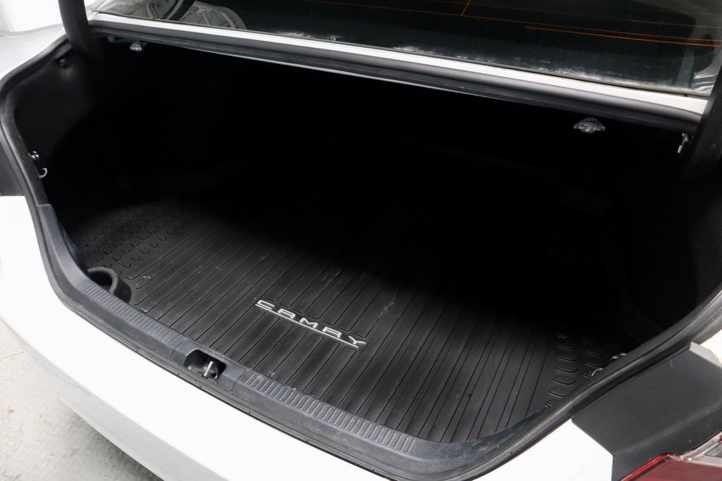 Used 2022 Toyota Camry SE w/ Audio Upgrade Package image 12
