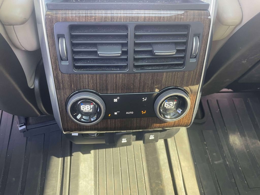 Used 2018 Land Rover Range Rover Sport HSE AWD/4WD image 13