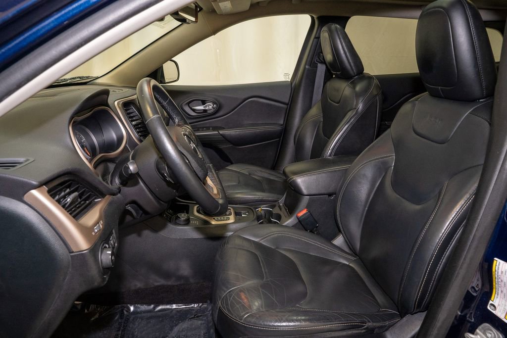 Used 2016 Jeep Cherokee Limited image 10