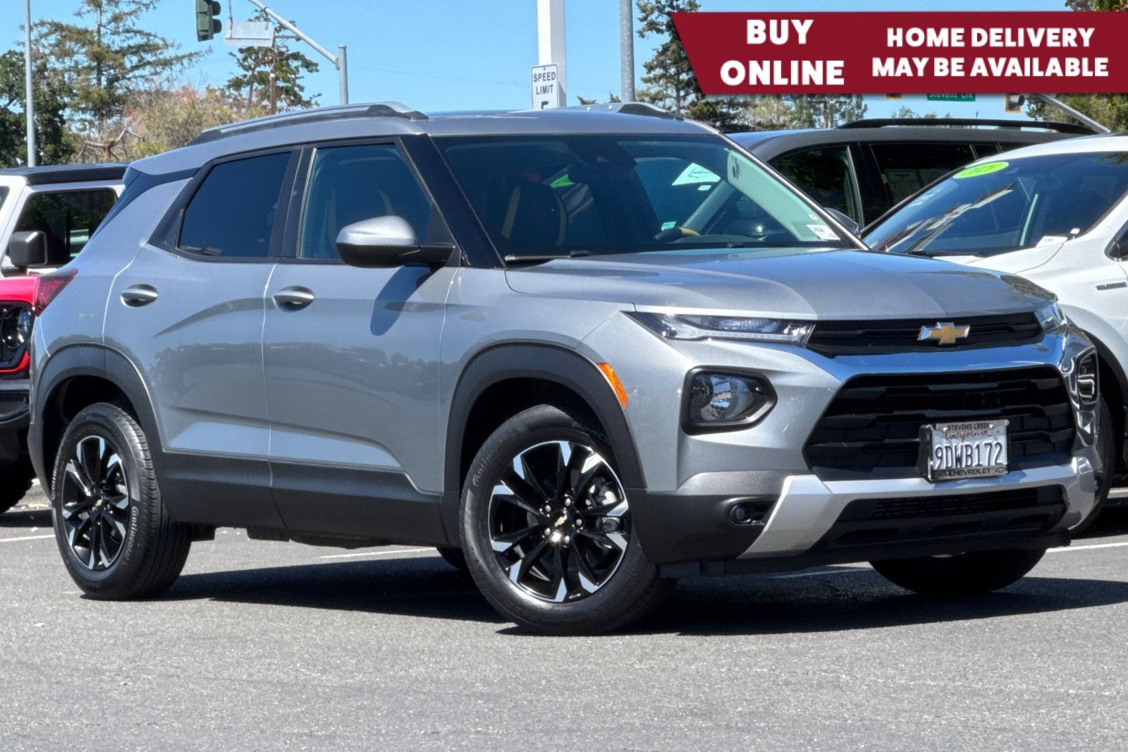 Used 2023 Chevrolet TrailBlazer LT FWD image 1