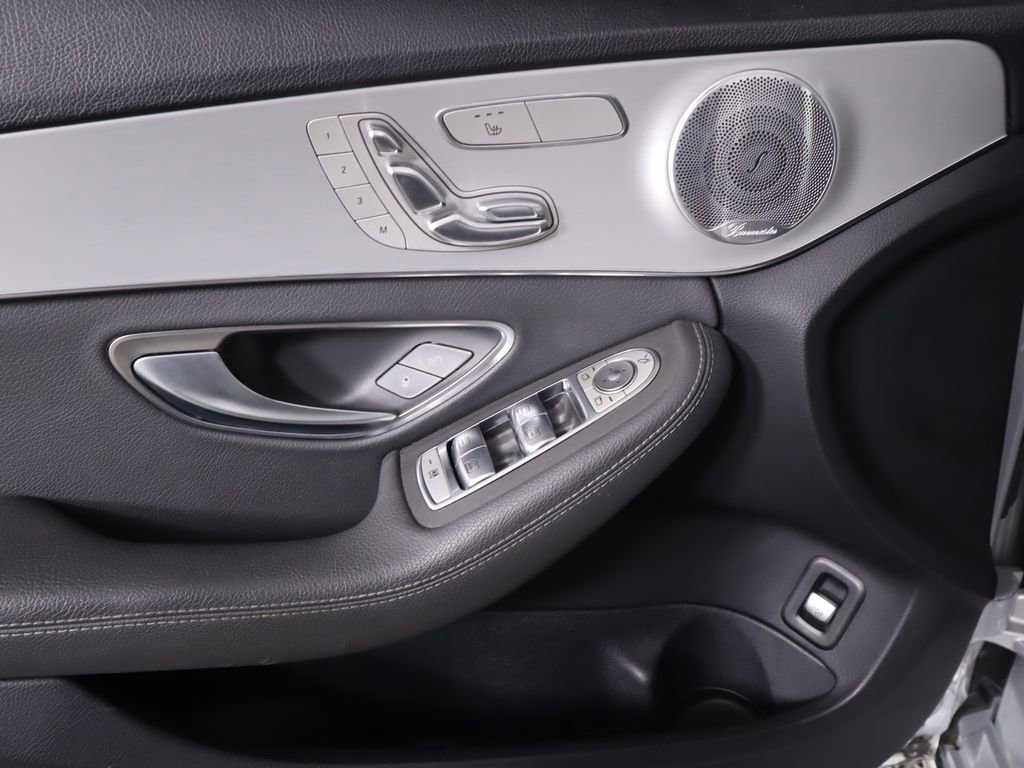 Used 2020 Mercedes-Benz C 300 Sedan image 23