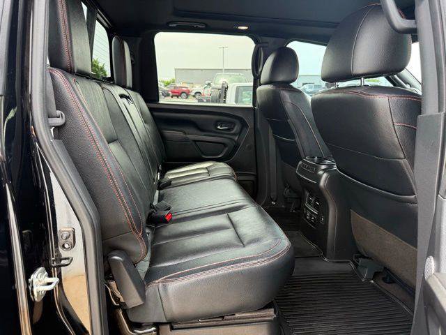 Used 2022 Nissan Titan PRO-4X w/ Pro-4x Convenience Package AWD/4WD image 4