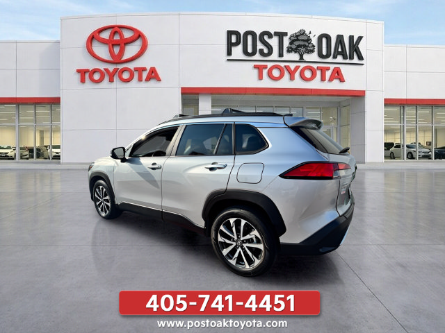 Used 2025 Toyota Corolla Cross XLE w/ Convenience Package AWD/4WD image 3