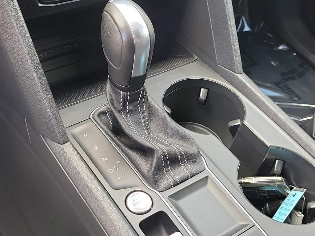 Used 2021 Volkswagen Atlas SE w/ Towing Package FWD image 26