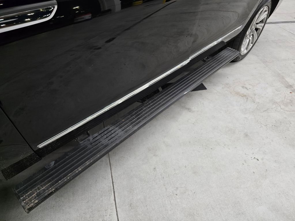 Used 2023 Lincoln Navigator L Reserve AWD/4WD image 13