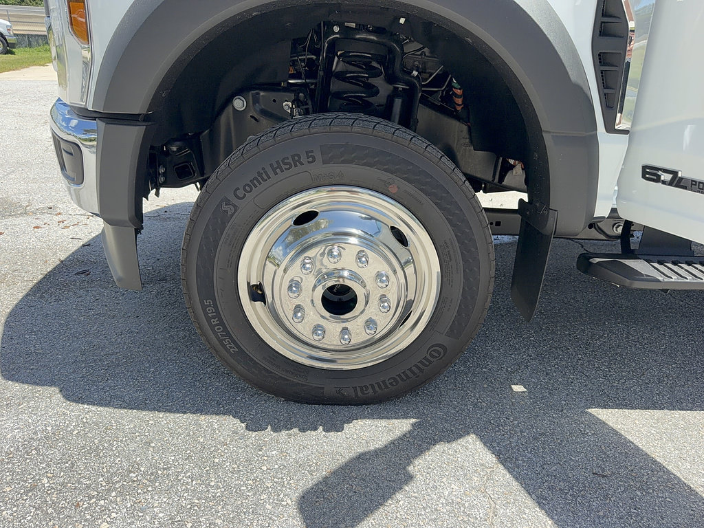 New 2026 Ford F550 4x4 Crew Cab image 39