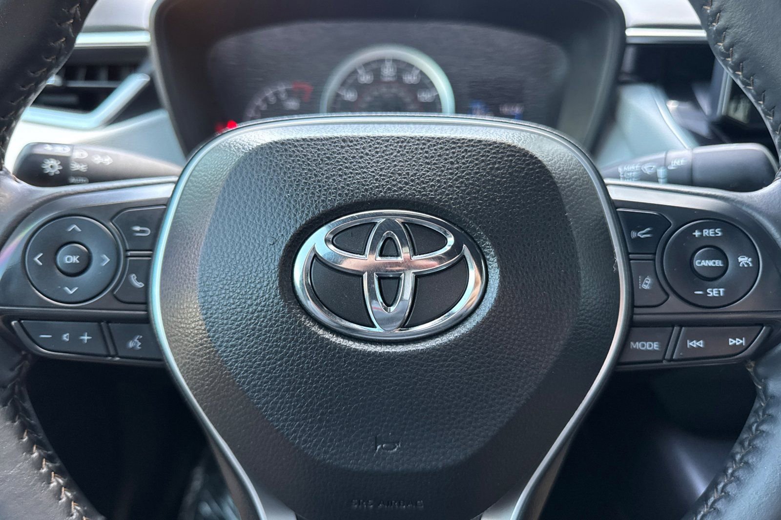 Used 2022 Toyota Corolla SE w/ Carpet Mat Package (TMS) FWD image 24