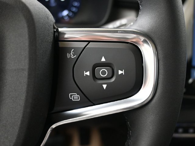 New 2026 Volvo XC40 B5 Ultra w/ Protection Package Premier AWD/4WD image 29