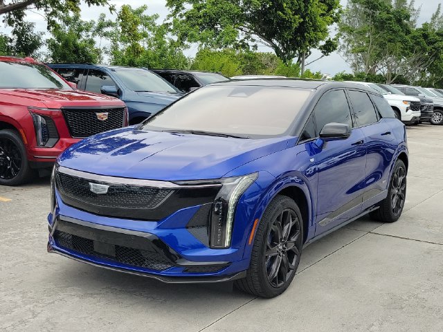 New 2027 Cadillac Optiq V w/ Deep Ocean Design Edition AWD/4WD image 13