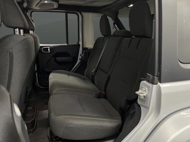 Used 2024 Jeep Wrangler Unlimited image 26
