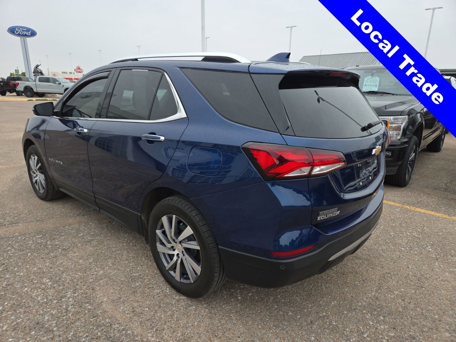 Used 2022 Chevrolet Equinox Premier AWD/4WD image 3