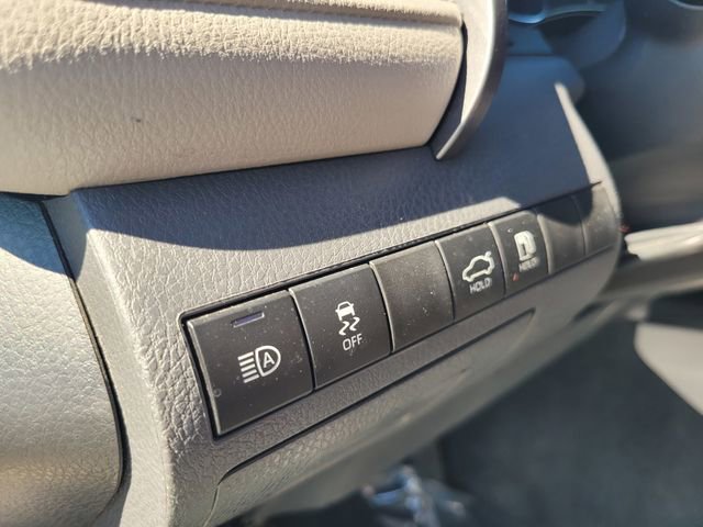 Used 2019 Toyota Camry LE w/ Convenience Package image 19