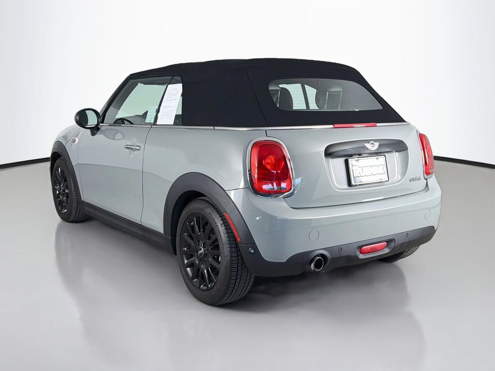 Used 2018 MINI Cooper Convertible FWD image 5