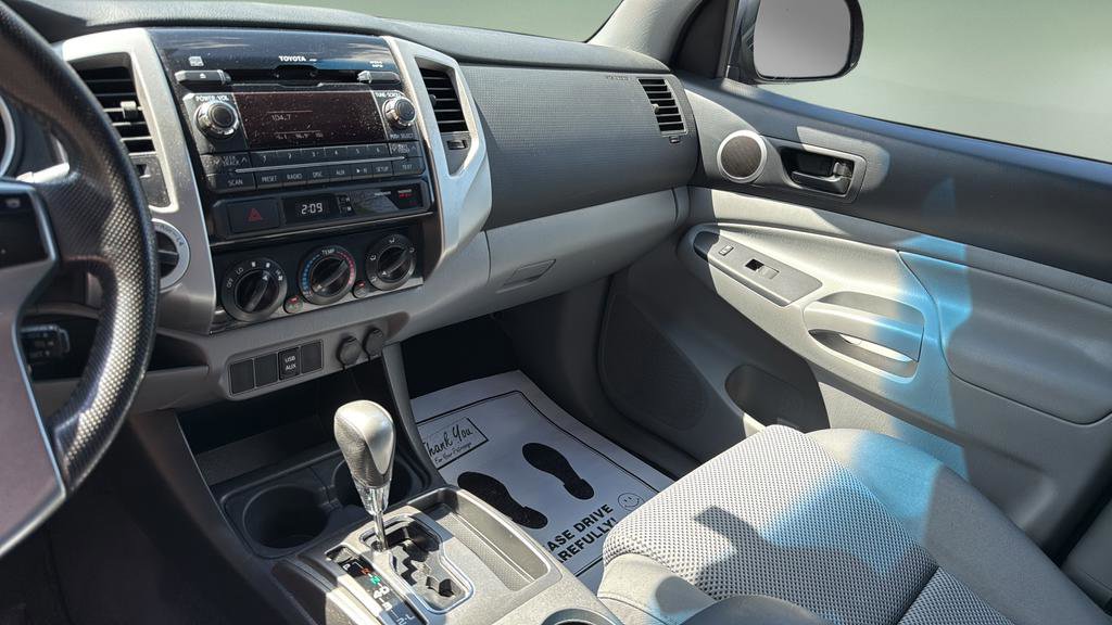 Used 2012 Toyota Tacoma 4x4 Access Cab V6 w/ TRD Sport Pkg image 24