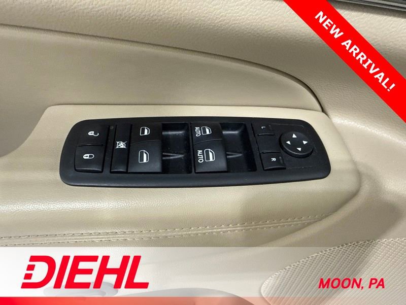 Used 2017 Jeep Grand Cherokee Limited AWD/4WD image 9