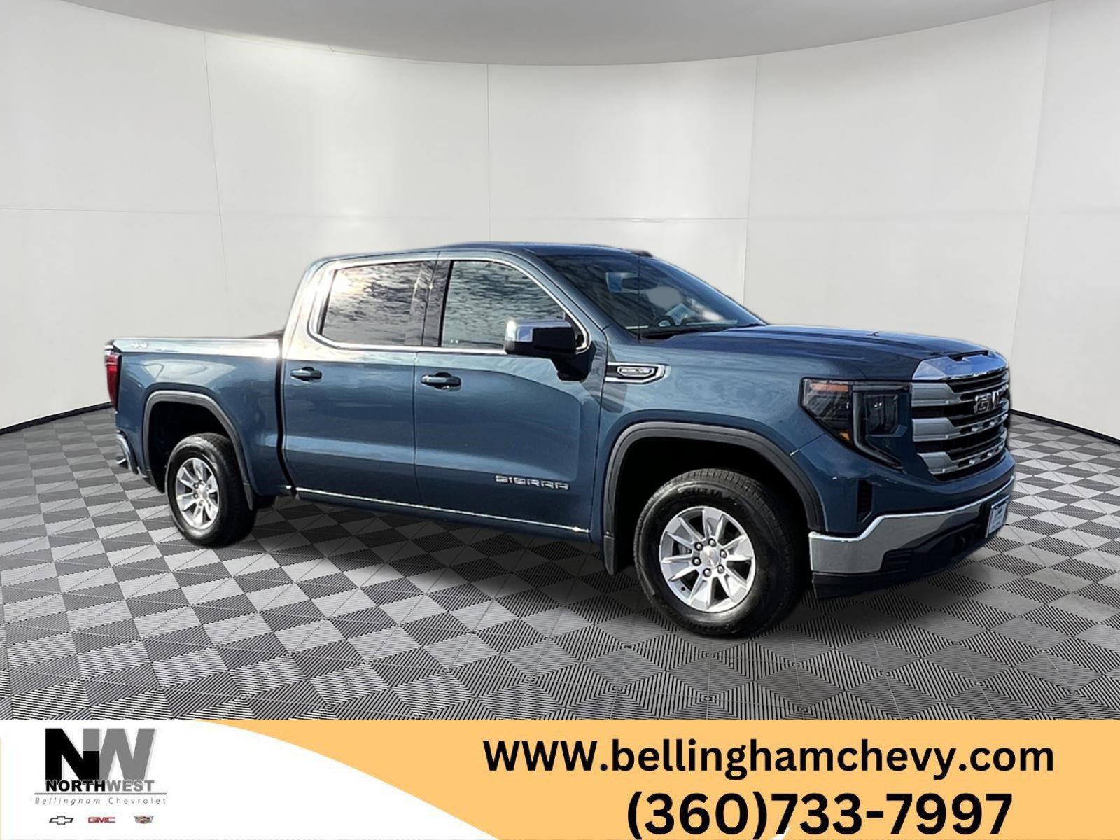 Used 2024 GMC Sierra 1500 SLE AWD/4WD image 1