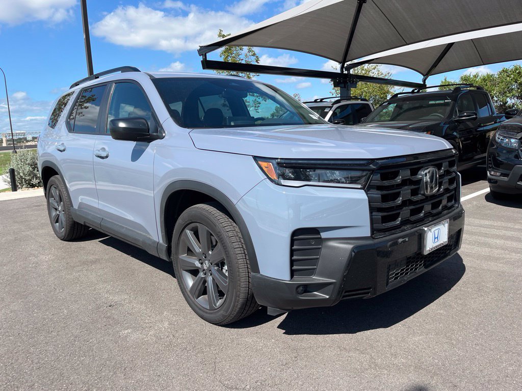 Certified 2026 Honda Pilot Sport image 3