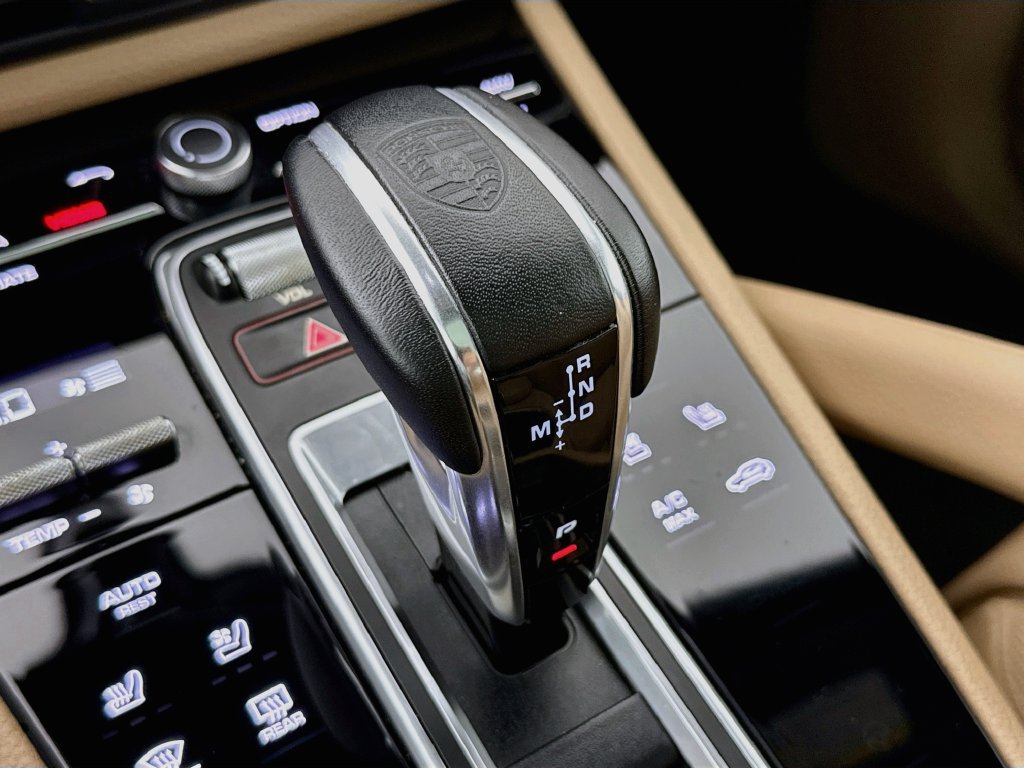 Certified 2023 Porsche Cayenne Coupe AWD/4WD image 20
