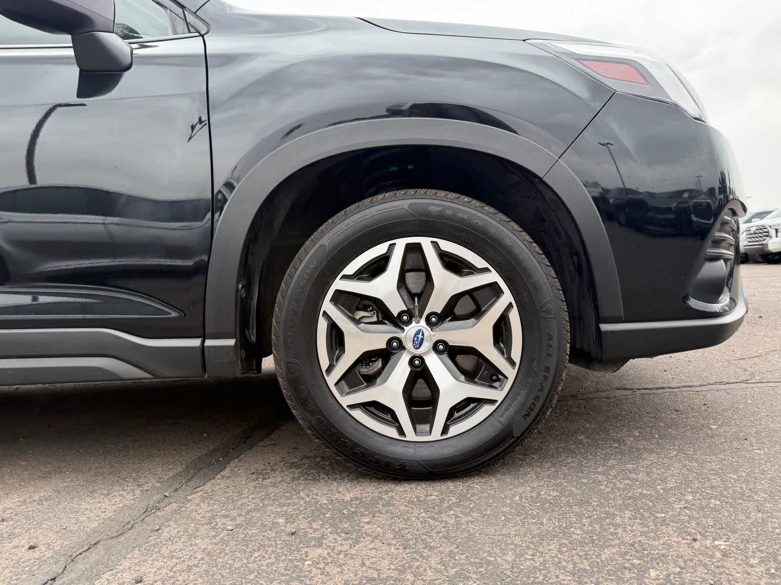 Used 2023 Subaru Forester Premium image 6