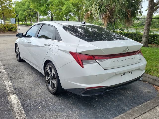 Used 2023 Hyundai Elantra Limited FWD image 4