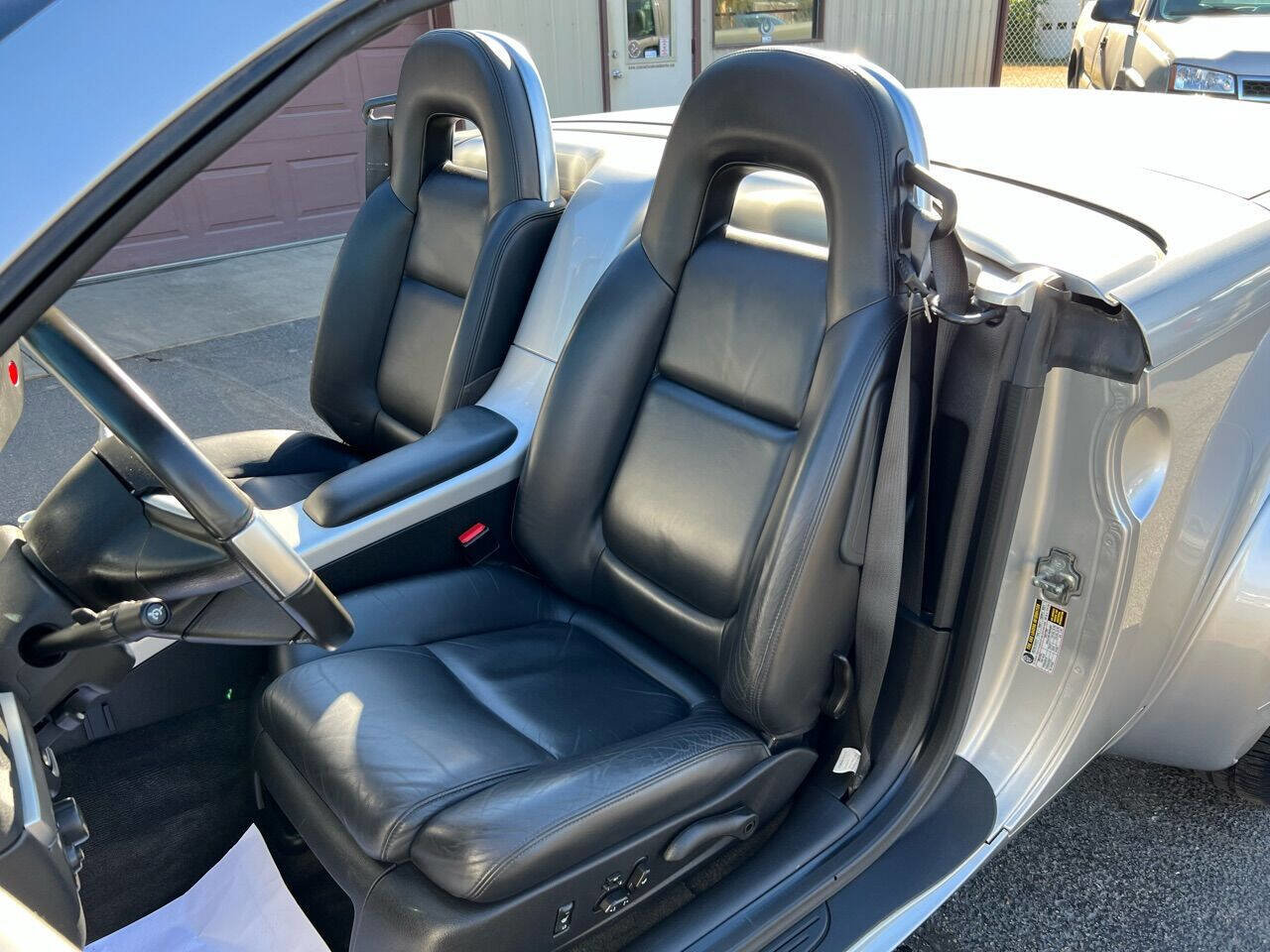 Used 2004 Chevrolet SSR w/ Preferred Equipment Group RWD image 50