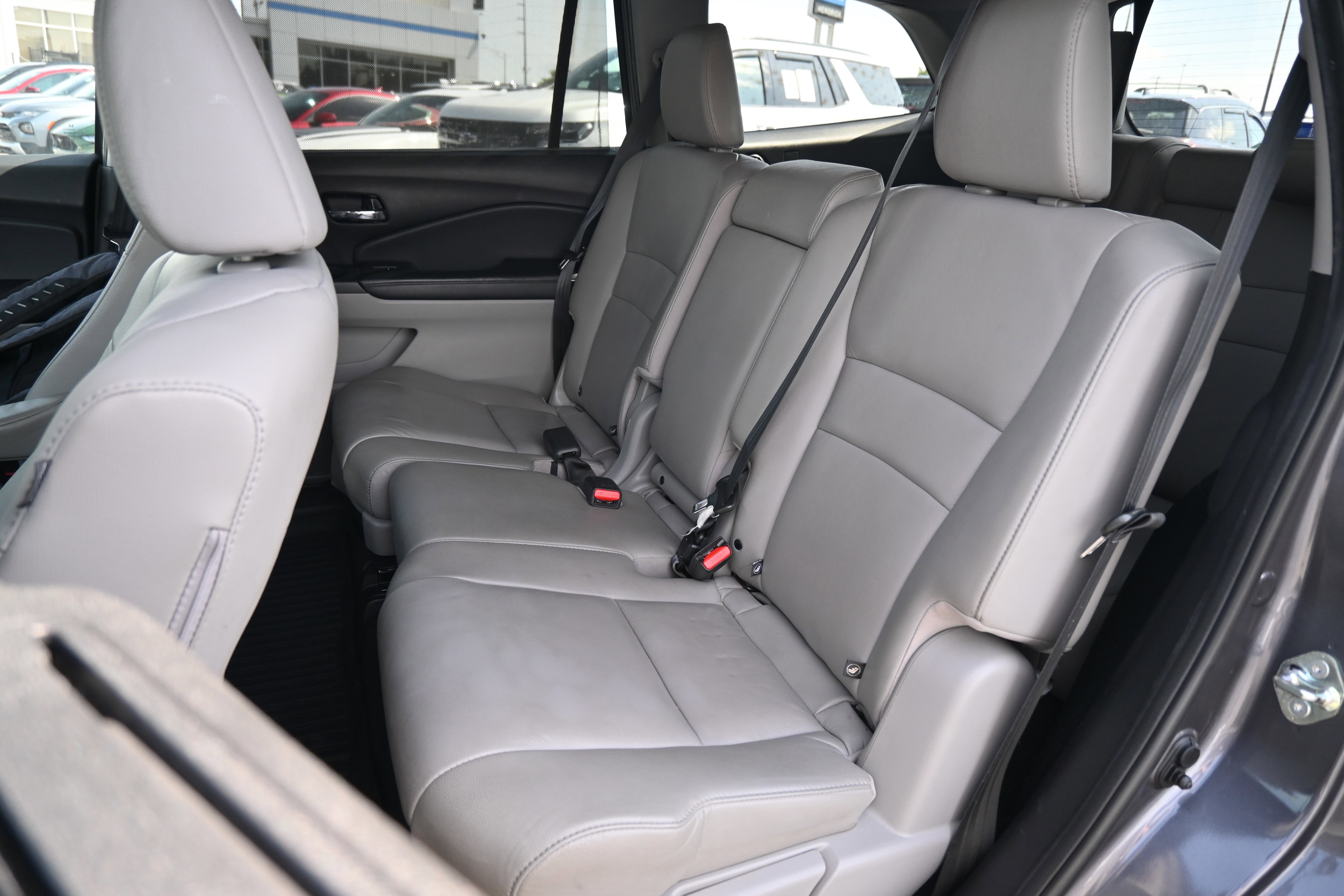 Used 2019 Honda Pilot Touring image 8
