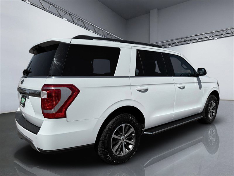 Used 2021 Ford Expedition XLT image 7