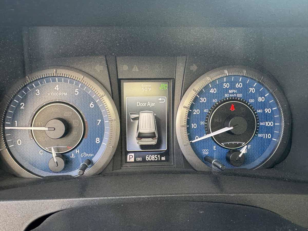Used 2020 Toyota Sienna Limited Premium w/ Carpet Mat Package AWD/4WD image 21