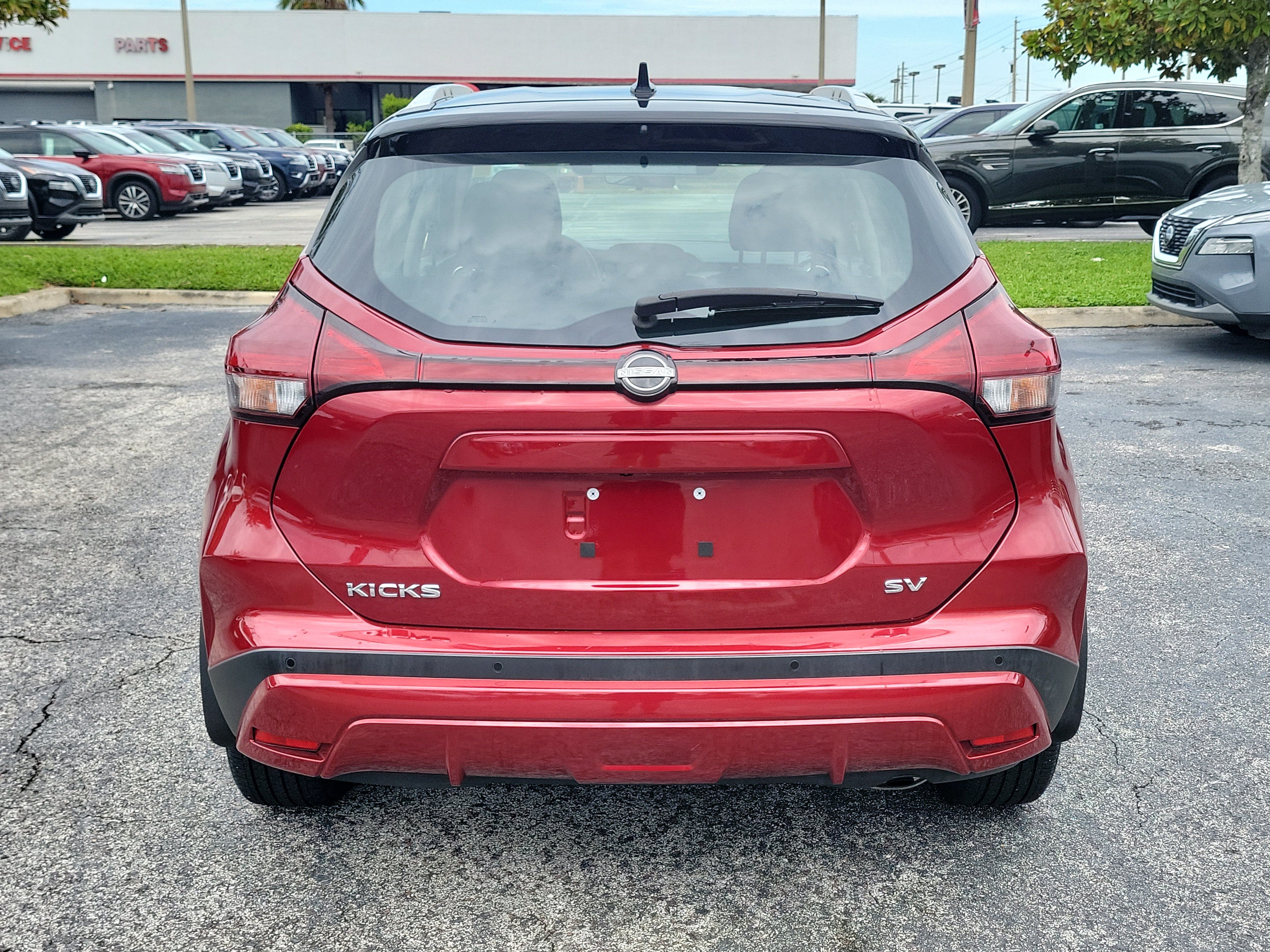 Certified 2023 Nissan Kicks SV FWD image 5