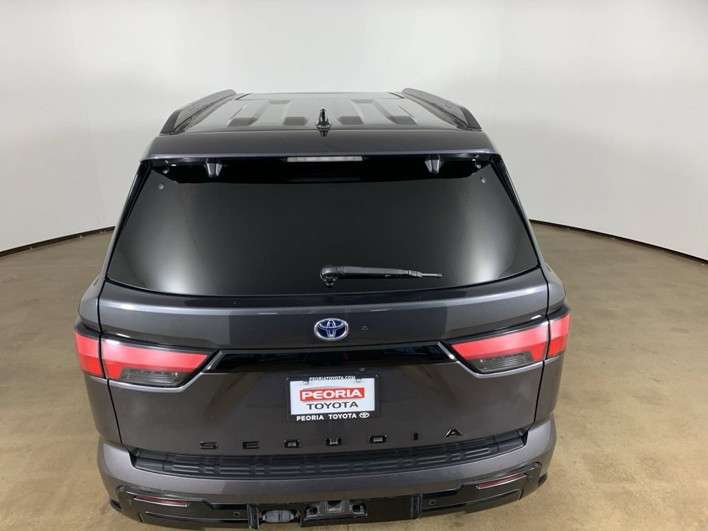 Used 2023 Toyota Sequoia Platinum AWD/4WD image 11