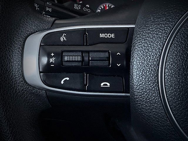 Used 2023 Kia K5 LXS image 12