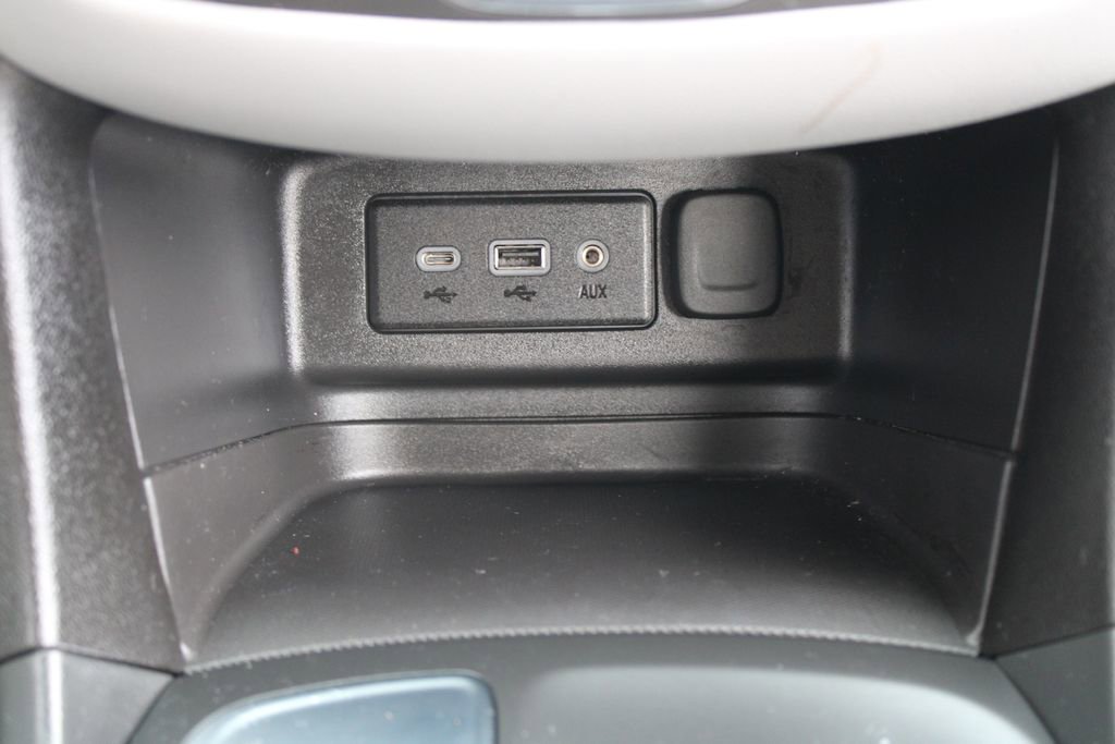Used 2024 Chevrolet Equinox LS w/ LS Convenience Package FWD image 17